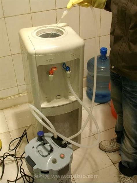 清洗饮水机的正确方法（手把手教你清洗饮水机）