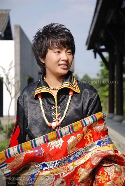 最近很火的藏族男歌手