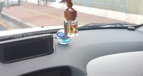玻璃瓶香水放车里安全吗