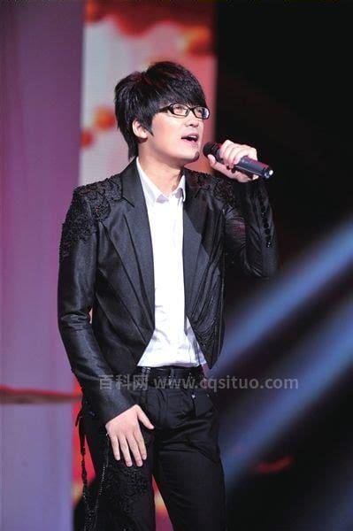 歌手王小海的出生年月