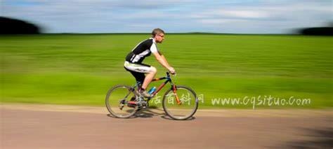 骑自行车每小时走多少千米？