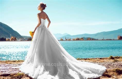 婚纱照价格一般多少钱一套 三千到一万元（包含服装外景）