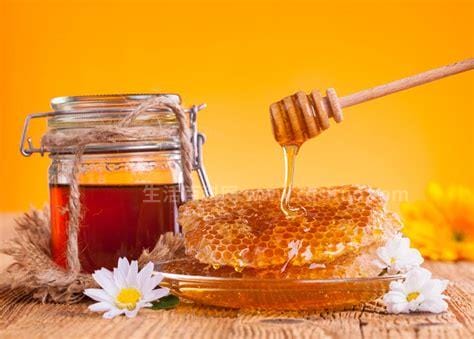 100%纯蜂蜜多少钱一斤怎么鉴别真正土蜂蜜，在100～300元/斤优质
