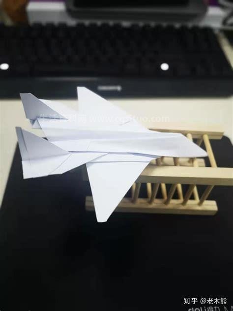 折纸飞机的教程，最简单的折纸飞机的