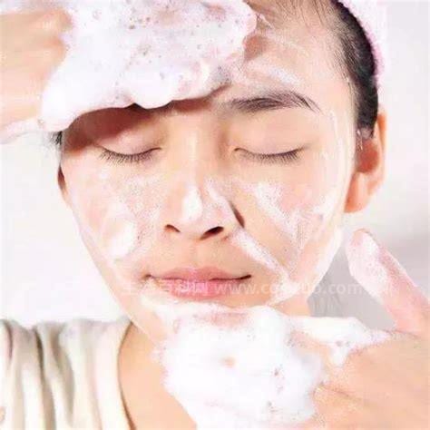 使用BB霜需要卸妆吗不卸对皮肤有害吗